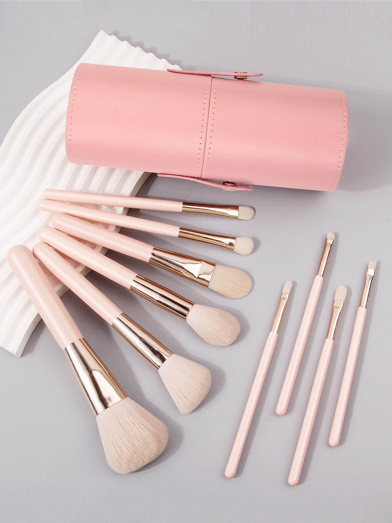 Eleven Piece Brush Bucket