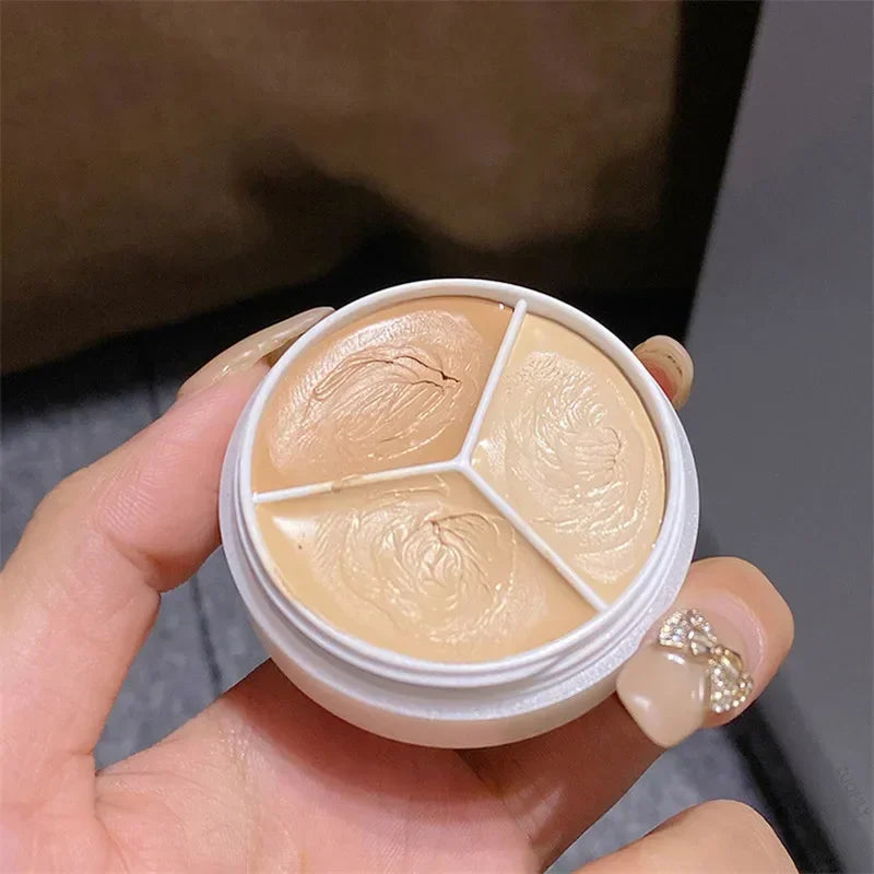 Three-Color Brightening Concealer Palette