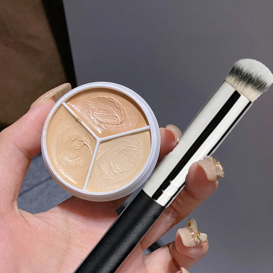 Three-Color Brightening Concealer Palette