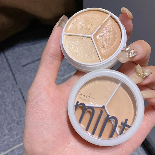 Three-Color Brightening Concealer Palette